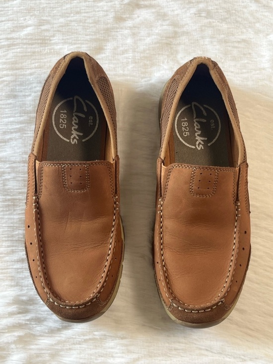 Clarks | Allston Free | Men\'s Slip-On Leather Loafers in Brown
